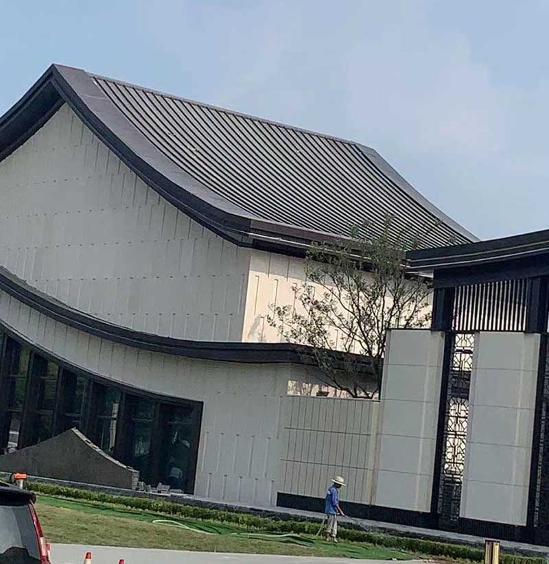 齐齐哈尔金属屋面板的常见类型有哪些？